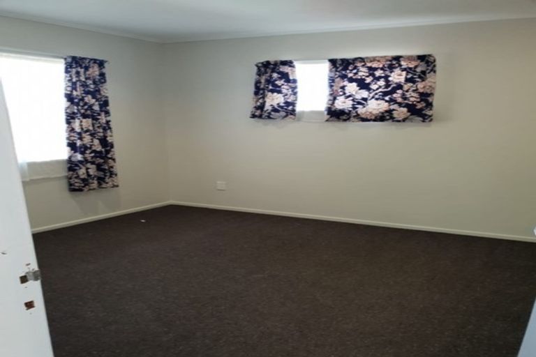 Photo of property in 21 Royal Arch Place, Rosehill, Papakura, 2113
