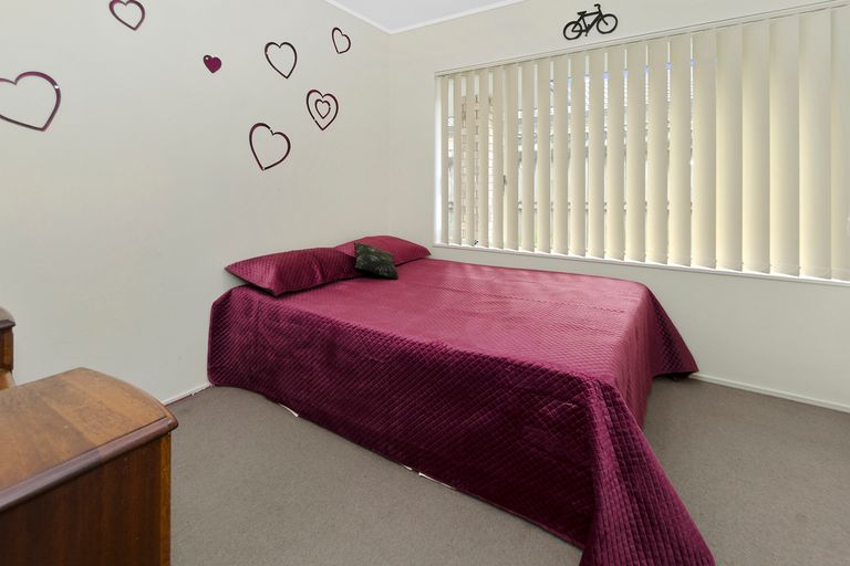 Photo of property in 24a Wai Iti Place, Clendon Park, Auckland, 2103