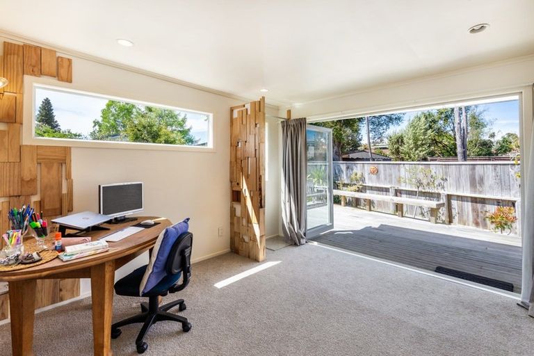 Photo of property in 49 Matuku Street, Two Mile Bay, Taupo, 3330