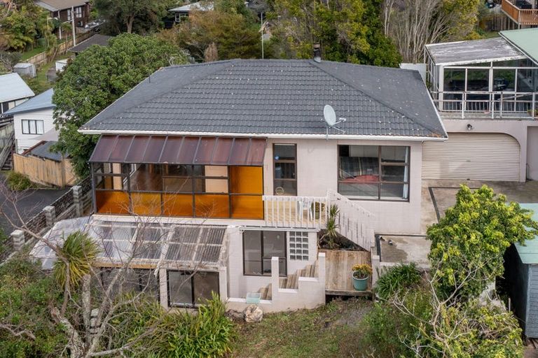 Photo of property in 2/90 Browns Bay Road, Rothesay Bay, Auckland, 0630