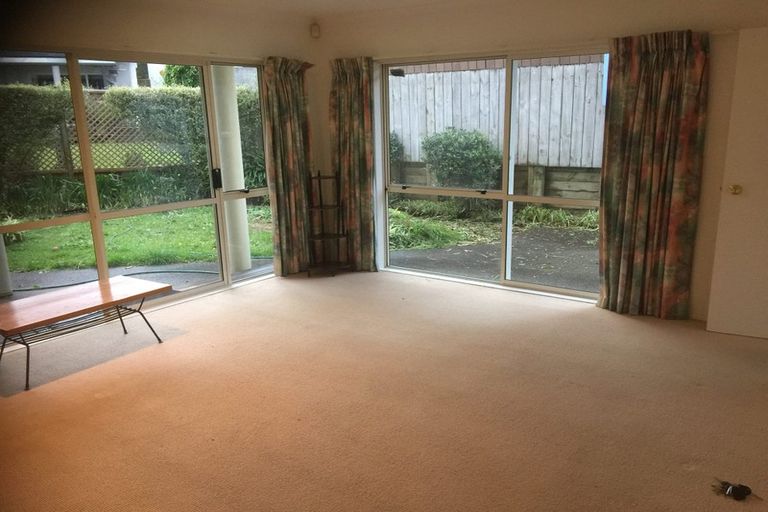 Photo of property in 51 James Evans Drive, Northcote, Auckland, 0627