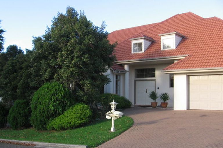 Photo of property in 11 Grammar School Road, Pakuranga, Auckland, 2010