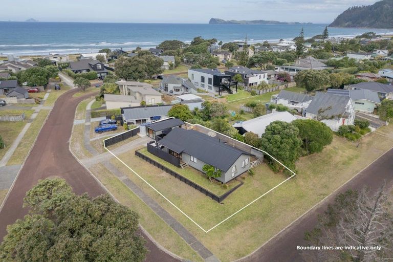 Photo of property in 2 Prescott Place, Pauanui, Hikuai, 3579