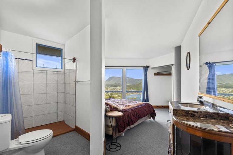 Photo of property in 5 Cooks Ridge, Waikawa, Picton, 7281