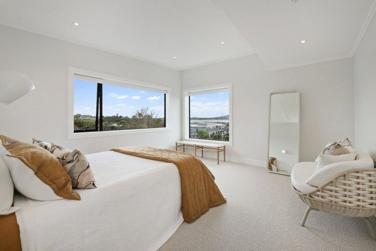 Photo of property in 14c Alfred Street, Northcote Point, Auckland, 0627