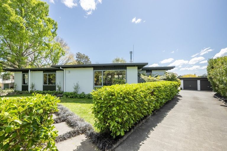 Photo of property in 22 Aotea Crescent, Havelock North, 4130