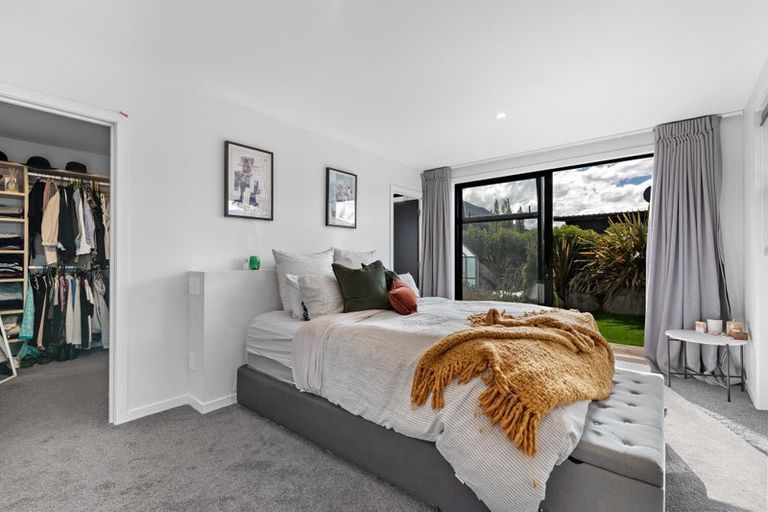 Photo of property in 1 Hewson Crescent, Lake Hawea, Wanaka, 9382