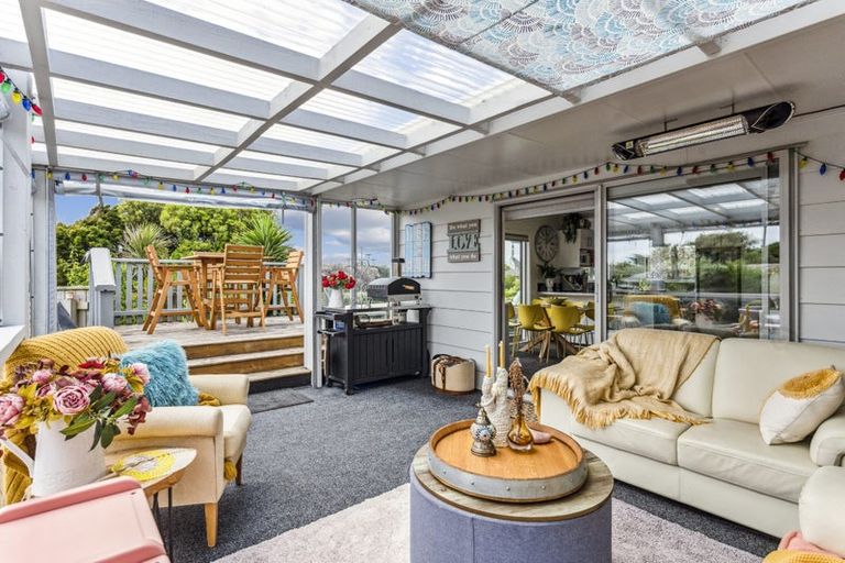 Photo of property in 8 Norna Grove, Waikawa Beach, Levin, 5573