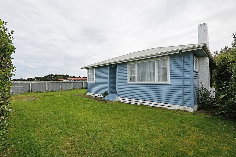 Photo of property in 167 Tasman Street, Opunake, 4616