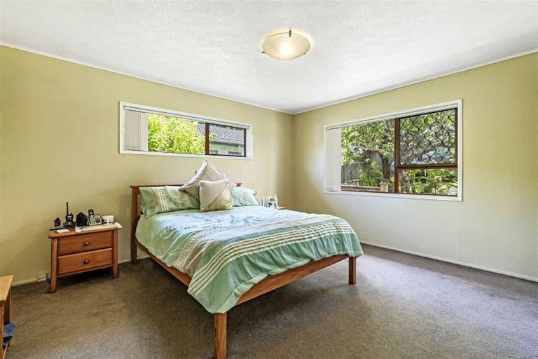 Photo of property in 59 Merriefield Avenue, Forrest Hill, Auckland, 0620