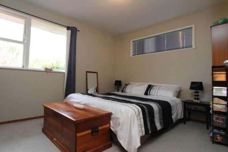 Photo of property in 50 Weatherly Road, Torbay, Auckland, 0630