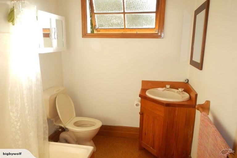 Photo of property in 13 Herald Terrace, Berhampore, Wellington, 6023