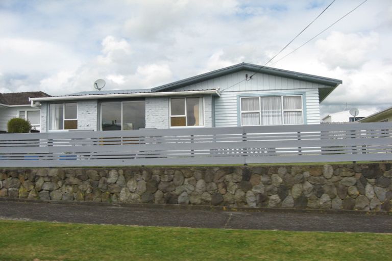 Photo of property in 14 Clyde Street, Ferndale, New Plymouth, 4310