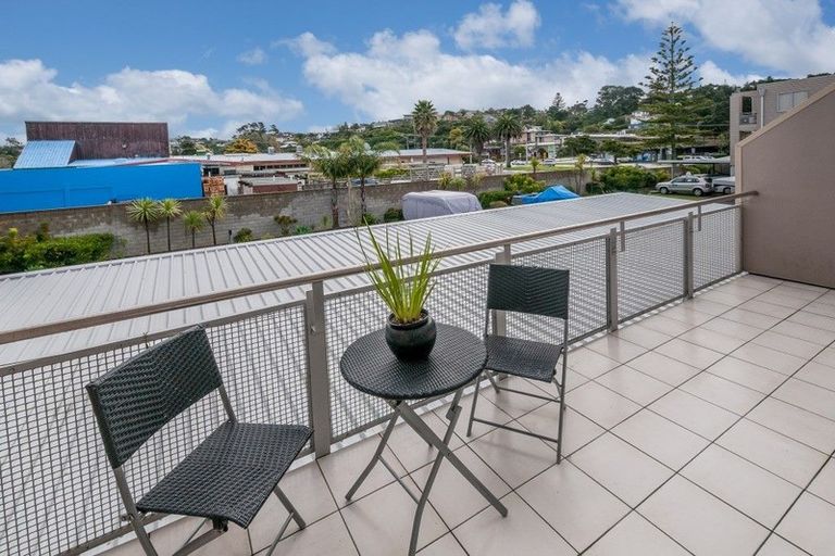 Photo of property in Bay Palms Apartments, 8/30b Bute Road, Browns Bay, Auckland, 0630