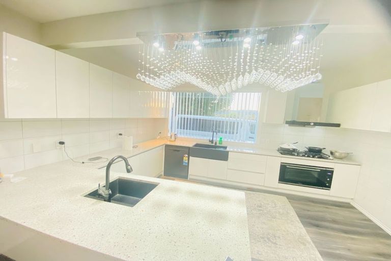 Photo of property in 163 Sturges Road, Henderson, Auckland, 0612