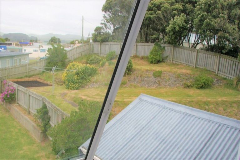 Photo of property in 25a-d Tireti Road, Titahi Bay, Porirua, 5022