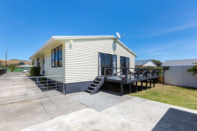 Photo of property in 26 Niagara Street, Waitangirua, Porirua, 5024