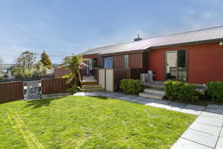 Photo of property in 35 Chesham Avenue, Waipahihi, Taupo, 3330