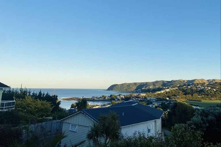 Photo of property in 24 Taupo Crescent, Plimmerton, Porirua, 5026