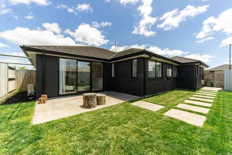 Photo of property in 2/2 Bostonkip Crescent, Fitzroy, Hamilton, 3282