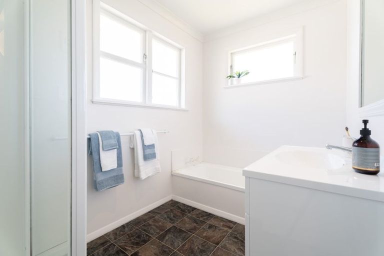 Photo of property in 73 Pine Avenue, Ebdentown, Upper Hutt, 5018