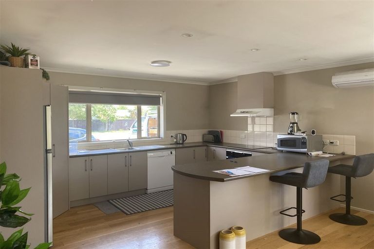 Photo of property in 41 Factory Road, Belfast, Christchurch, 8051