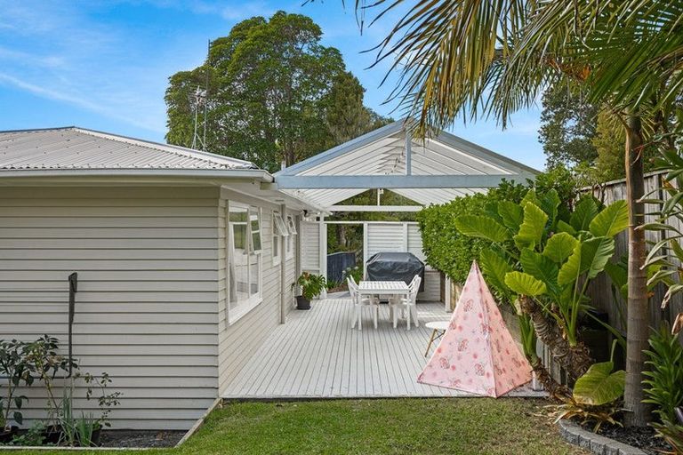 Photo of property in 39 Keegan Drive, Massey, Auckland, 0614