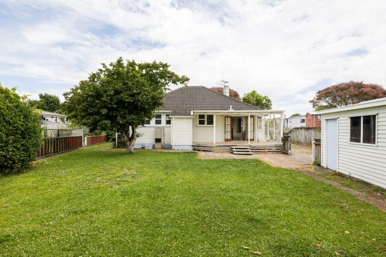 Photo of property in 14 Haultain Street, Fairfield, Hamilton, 3214