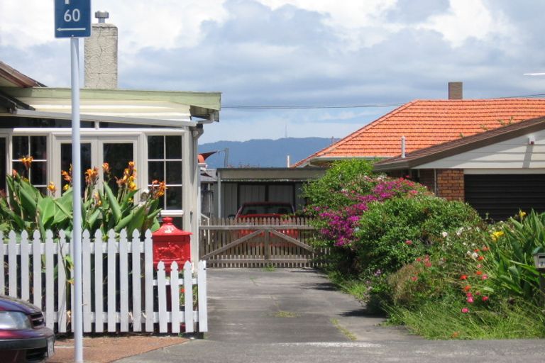Photo of property in 202 Point Chevalier Road, Point Chevalier, Auckland, 1022