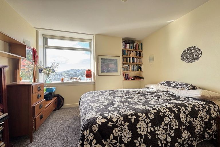 Photo of property in Jerningham Apartments, 20 Oriental Terrace, Oriental Bay, Wellington, 6011