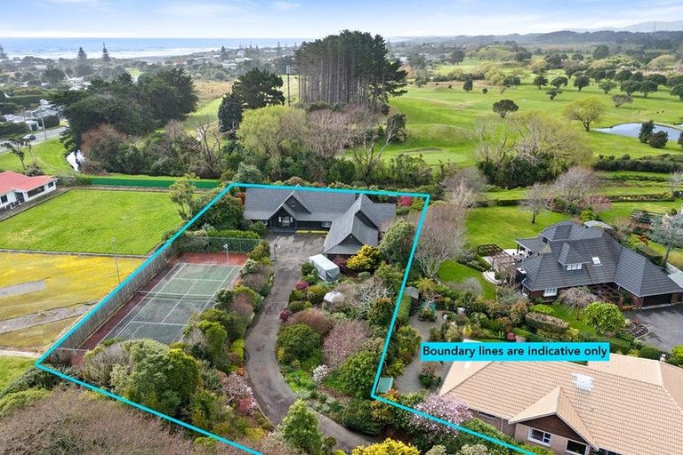 Photo of property in 5 Lavinia Grove, Waikanae Beach, Waikanae, 5036