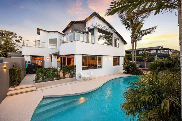 Photo of property in 151 Pah Road, Cockle Bay, Auckland, 2014