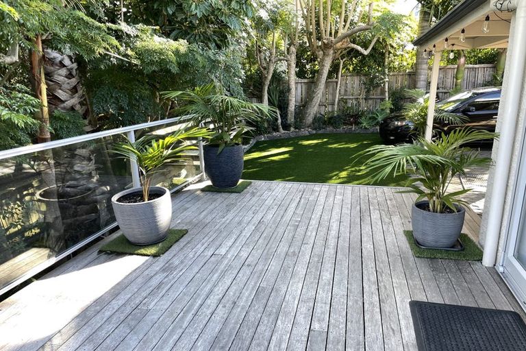 Photo of property in 2/25 Wolsley Avenue, Milford, Auckland, 0620