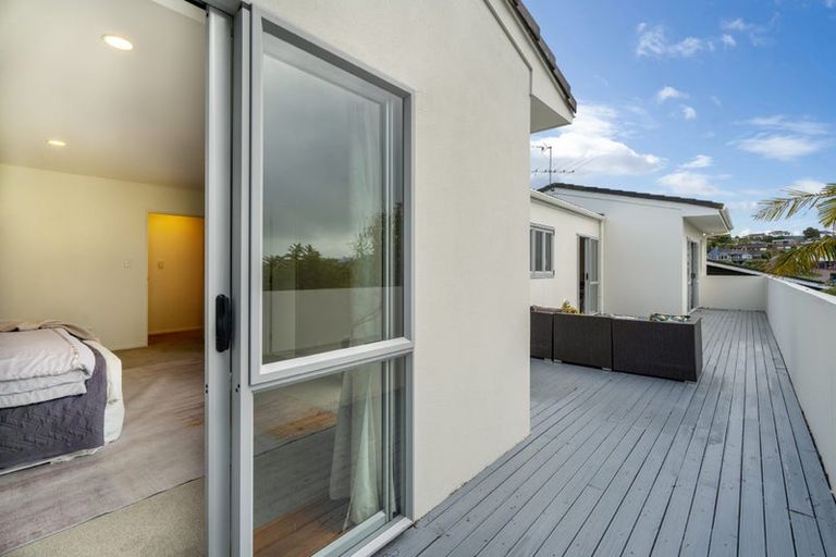 Photo of property in 2/22 Valley Road, Browns Bay, Auckland, 0630