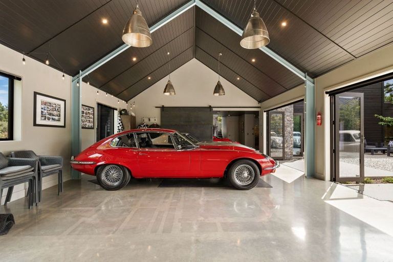 Photo of property in 8 Pendeen Crescent, Jacks Point, Queenstown, 9371