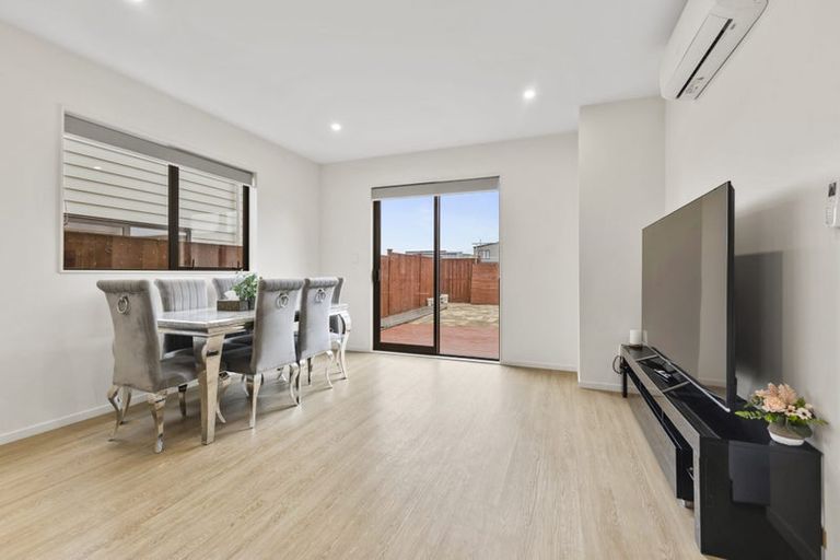 Photo of property in 25 Woven Place, Karaka, Papakura, 2113