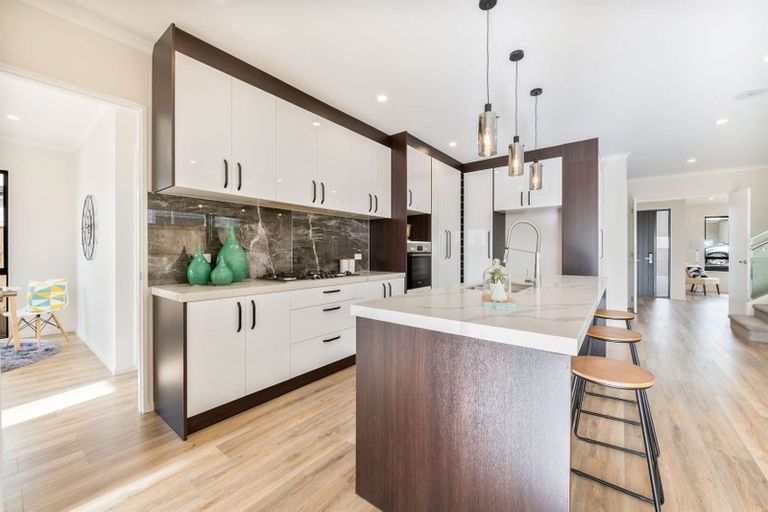 Photo of property in 94 Tir Conaill Avenue, Flat Bush, Auckland, 2019