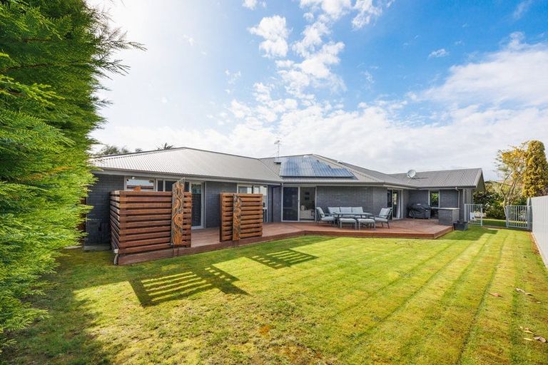 Photo of property in 27 Titoki Street, Palmerston North, 4414