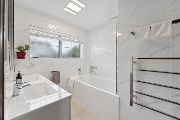 Photo of property in 8 Kapua Place, Taupo, 3330