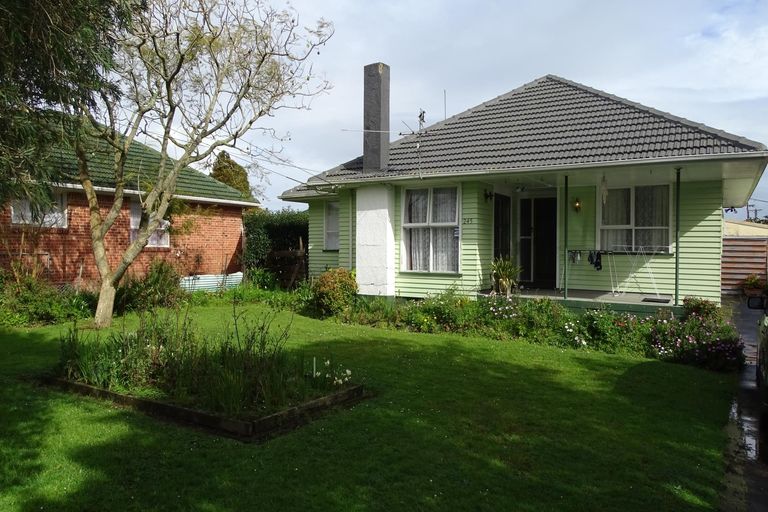 Photo of property in 245 Robertson Road, Mangere East, Auckland, 2024