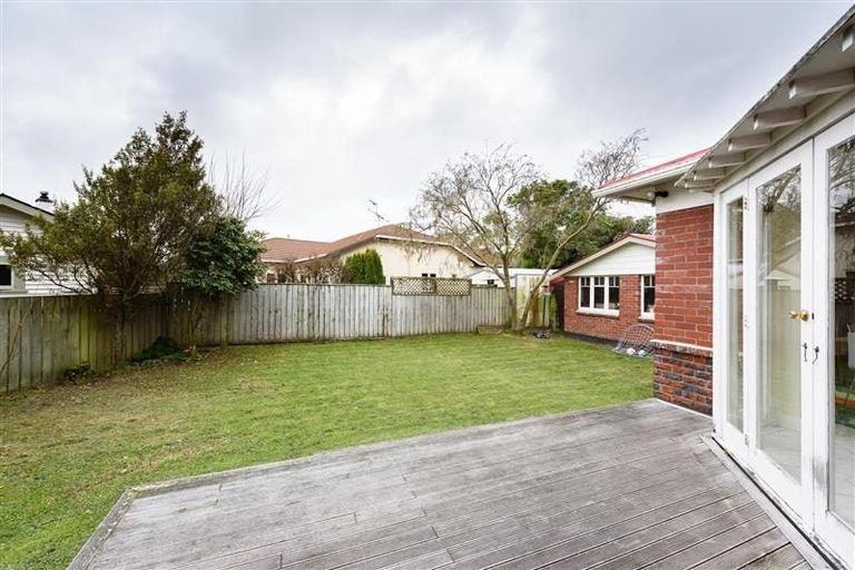 Photo of property in 95 Pohutukawa Street, Woburn, Lower Hutt, 5011