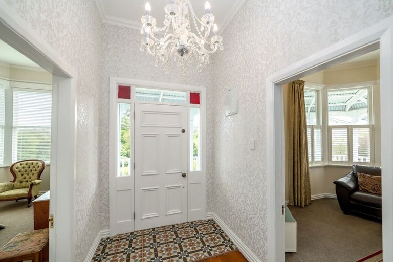 Photo of property in 32a Esther Street, Martinborough, 5711