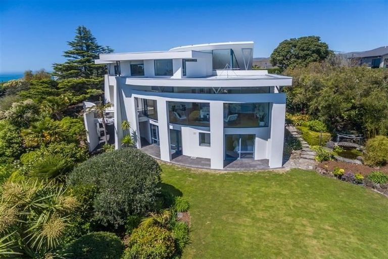 Photo of property in 142 Scarborough Road, Scarborough, Christchurch, 8081