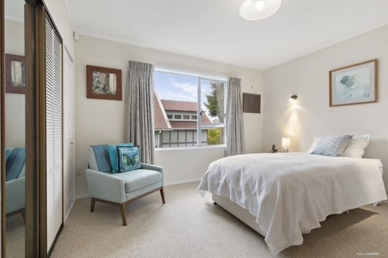 Photo of property in 10 Clutha Avenue, Khandallah, Wellington, 6035