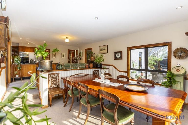Photo of property in 374 Sawyers Arms Road, Harewood, Christchurch, 8051
