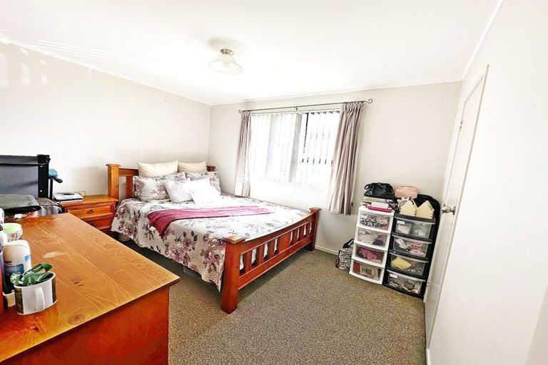 Photo of property in 18 Funnell Place, Manurewa, Auckland, 2102
