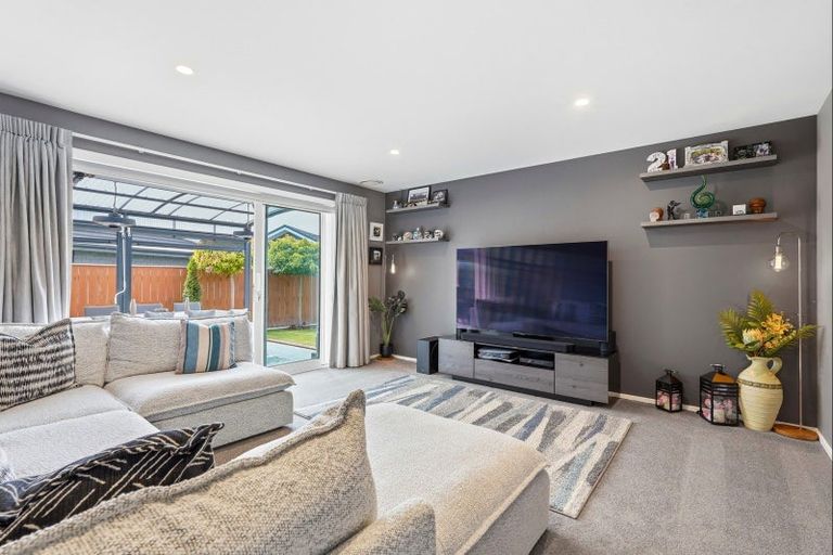 Photo of property in 37 Pharazyn Street, Feilding, 4702