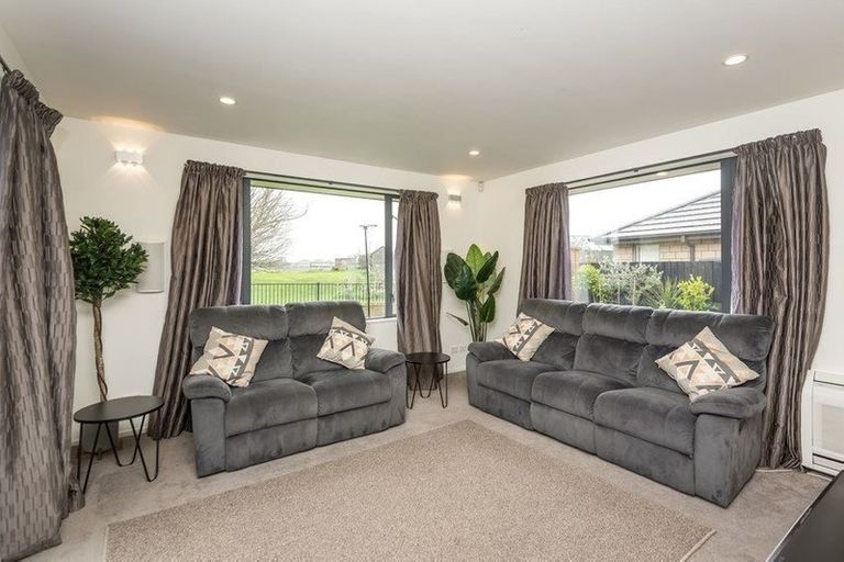 Photo of property in 28a Springwater Avenue, Northwood, Christchurch, 8051