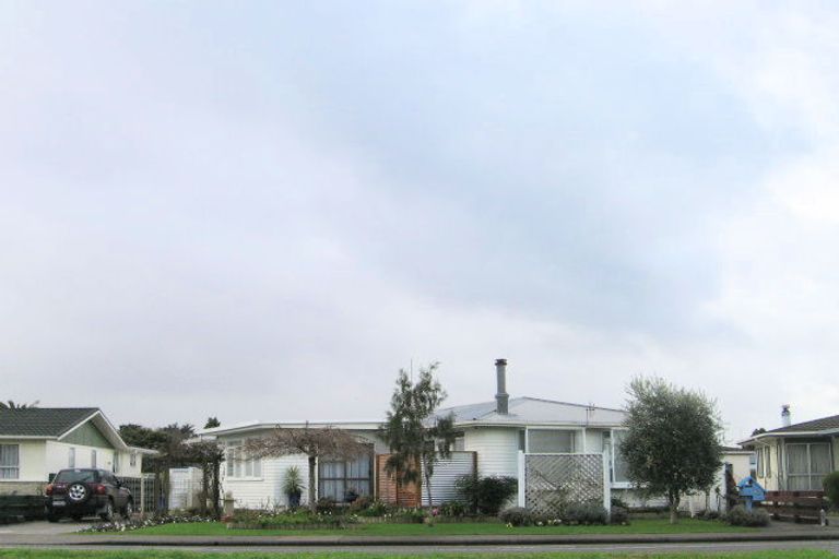 Photo of property in 166 Flaxmere Avenue, Flaxmere, Hastings, 4120