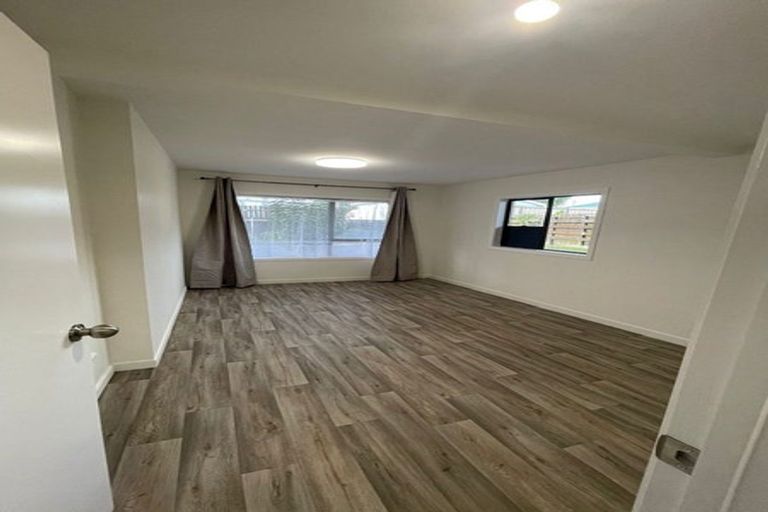 Photo of property in 7a Clayburn Road, Glen Eden, Auckland, 0602